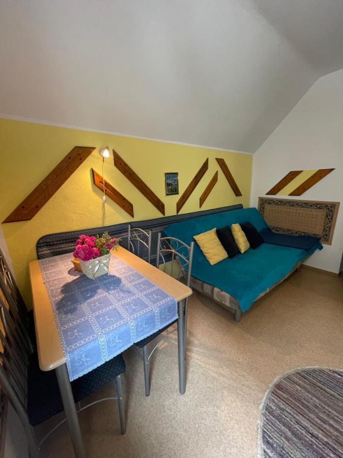 Apartments And Rooms Razen Бохин Екстериор снимка