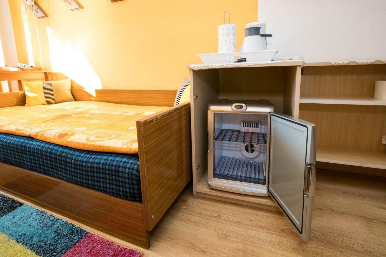 Apartments And Rooms Razen Бохин Екстериор снимка